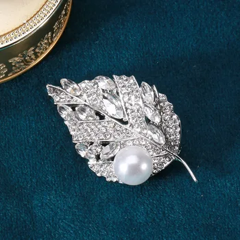 Modes augstas klases luksusa rhinestone pērle lapu broša temperaments visu maču žakete ņieburs piederumi