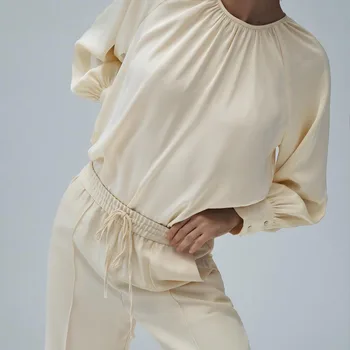 DiYiG SIEVIETE ir 2021. rudens sākumā jaunu sieviešu tīru krāsu apaļu kakla kroku dekoratīvais zīda satīna tekstūras krekls top ZA